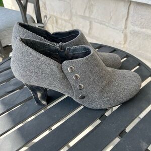Gray Women's Felt Button Ankle Heels